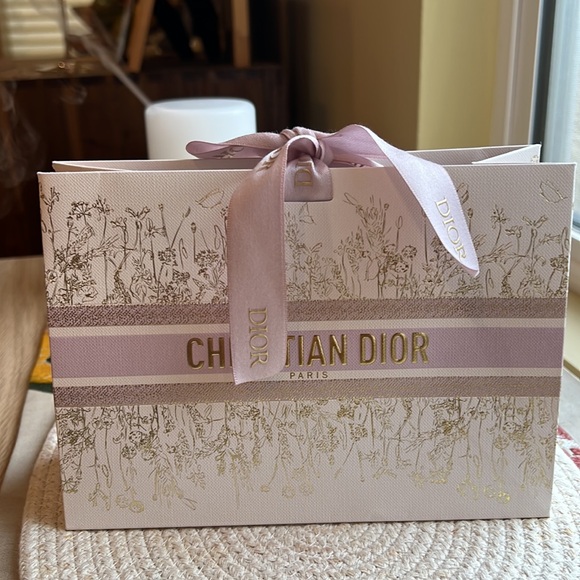 Christian Dior Small Gift Paper Bag Mother’s Day Beige Ribbon Empty Authentic - Picture 3 of 4